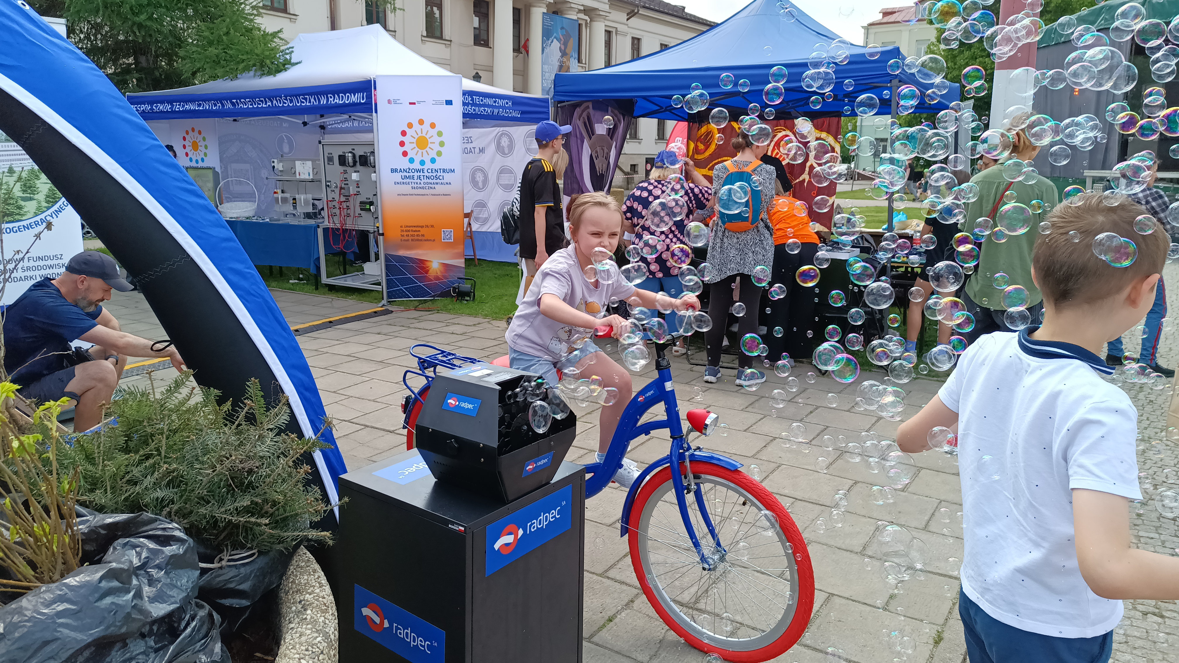 Stoisko RADPEC-u na radomskim Pikniku Ekologicznym 2026